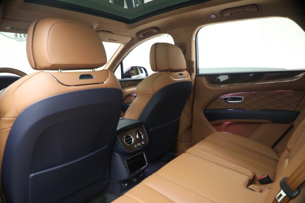 New 2026 Bentley Bentayga Azure V8 for sale $291,615 at Rolls-Royce Motor Cars Greenwich in Greenwich CT 06830 18