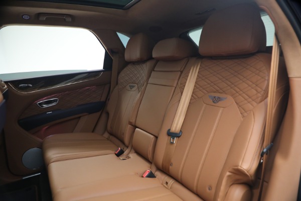 New 2026 Bentley Bentayga Azure V8 for sale $291,615 at Rolls-Royce Motor Cars Greenwich in Greenwich CT 06830 20