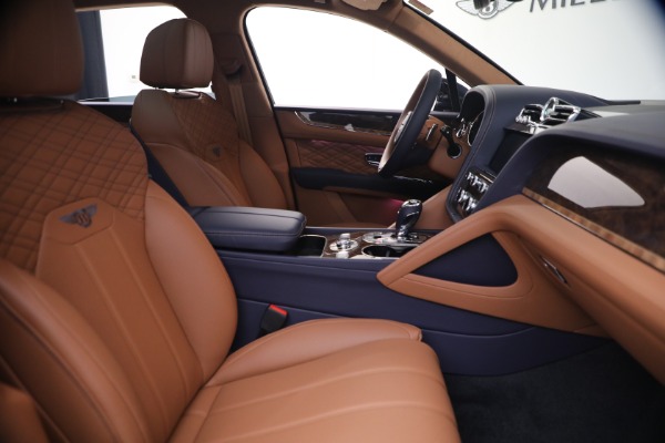 New 2026 Bentley Bentayga Azure V8 for sale $291,615 at Rolls-Royce Motor Cars Greenwich in Greenwich CT 06830 23