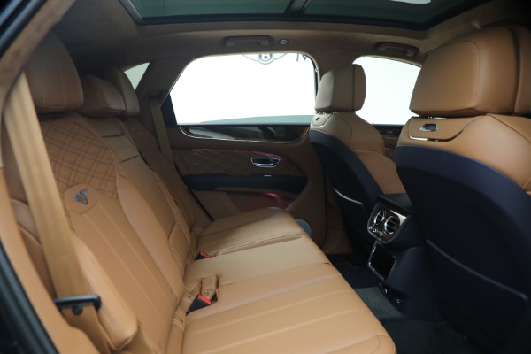 New 2026 Bentley Bentayga Azure V8 for sale $291,615 at Rolls-Royce Motor Cars Greenwich in Greenwich CT 06830 26