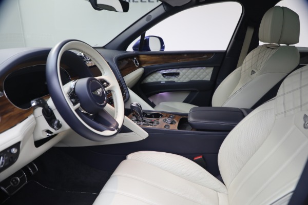Used 2022 Bentley Bentayga V8 for sale $129,900 at Rolls-Royce Motor Cars Greenwich in Greenwich CT 06830 18