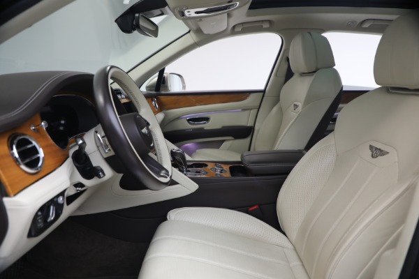 Used 2021 Bentley Bentayga V8 for sale $119,900 at Rolls-Royce Motor Cars Greenwich in Greenwich CT 06830 19