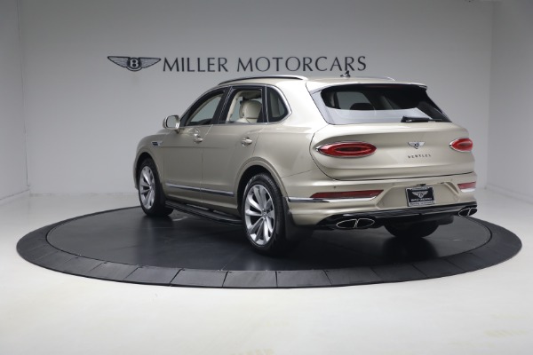 Used 2021 Bentley Bentayga V8 for sale $119,900 at Rolls-Royce Motor Cars Greenwich in Greenwich CT 06830 5