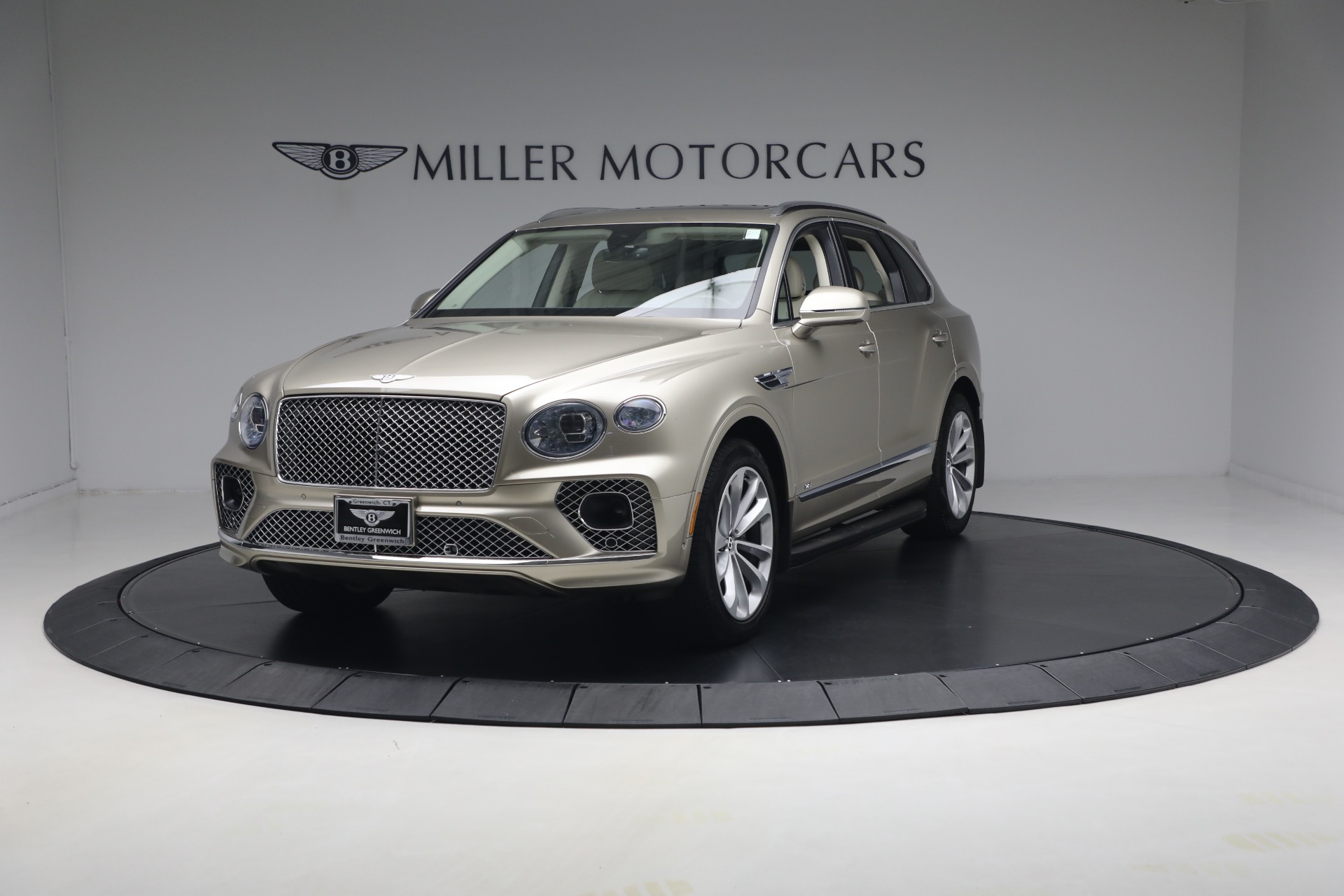 Used 2021 Bentley Bentayga V8 for sale $119,900 at Rolls-Royce Motor Cars Greenwich in Greenwich CT 06830 1