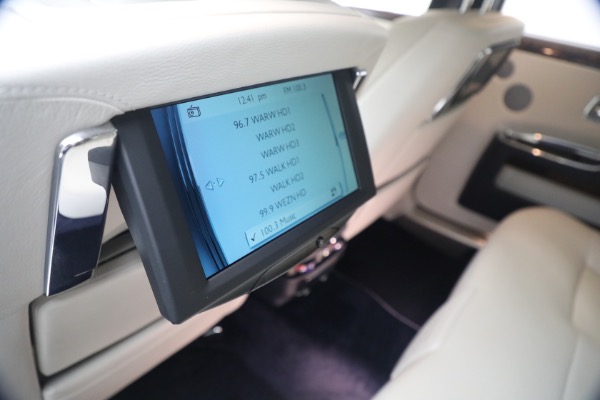 Used 2014 Rolls-Royce Ghost for sale $139,900 at Rolls-Royce Motor Cars Greenwich in Greenwich CT 06830 21
