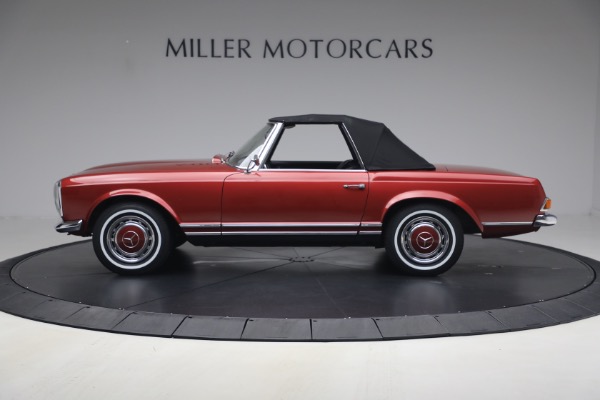 Used 1968 Mercedes-Benz 280SL for sale $229,900 at Rolls-Royce Motor Cars Greenwich in Greenwich CT 06830 24