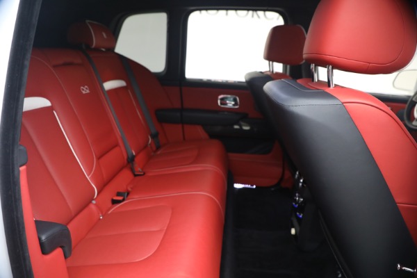Used 2021 Rolls-Royce Black Badge Cullinan for sale $289,900 at Rolls-Royce Motor Cars Greenwich in Greenwich CT 06830 25