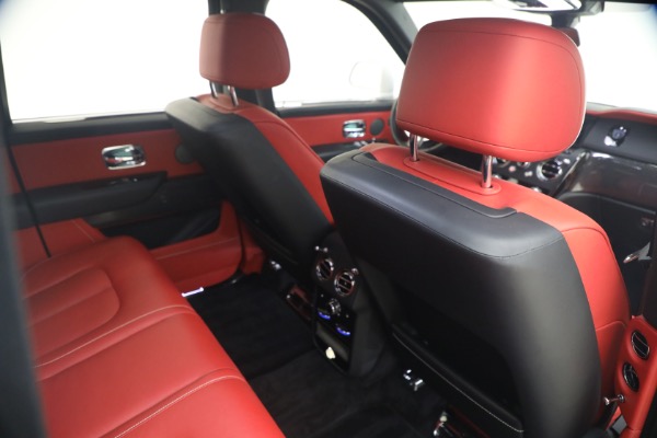 Used 2021 Rolls-Royce Black Badge Cullinan for sale $289,900 at Rolls-Royce Motor Cars Greenwich in Greenwich CT 06830 26