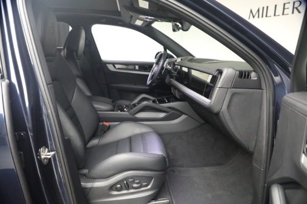 Used 2024 Porsche Cayenne S for sale $79,900 at Rolls-Royce Motor Cars Greenwich in Greenwich CT 06830 18