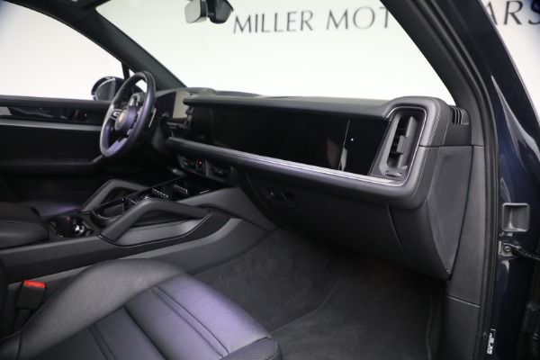 Used 2024 Porsche Cayenne S for sale $79,900 at Rolls-Royce Motor Cars Greenwich in Greenwich CT 06830 20