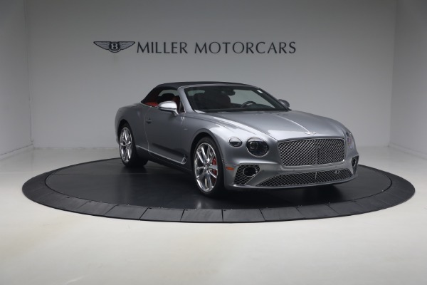 Used 2022 Bentley Continental GTC V8 for sale $219,900 at Rolls-Royce Motor Cars Greenwich in Greenwich CT 06830 24
