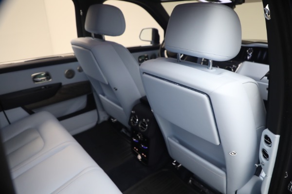 Used 2025 Rolls-Royce Cullinan for sale $419,900 at Rolls-Royce Motor Cars Greenwich in Greenwich CT 06830 27