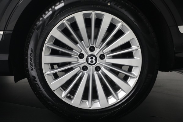 New 2026 Bentley Bentayga V8 for sale $244,330 at Rolls-Royce Motor Cars Greenwich in Greenwich CT 06830 15