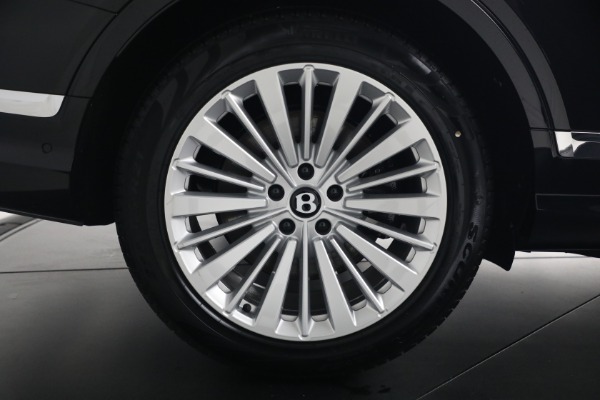 New 2026 Bentley Bentayga V8 for sale $244,330 at Rolls-Royce Motor Cars Greenwich in Greenwich CT 06830 16