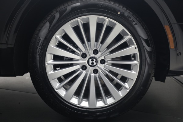 New 2026 Bentley Bentayga V8 for sale $244,330 at Rolls-Royce Motor Cars Greenwich in Greenwich CT 06830 17