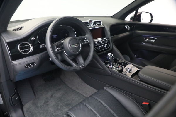 New 2026 Bentley Bentayga V8 for sale $244,330 at Rolls-Royce Motor Cars Greenwich in Greenwich CT 06830 19