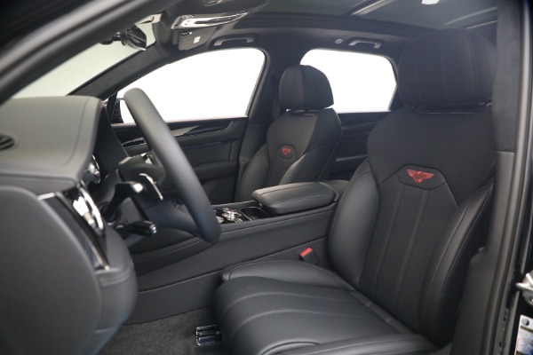 New 2026 Bentley Bentayga V8 for sale $244,330 at Rolls-Royce Motor Cars Greenwich in Greenwich CT 06830 21