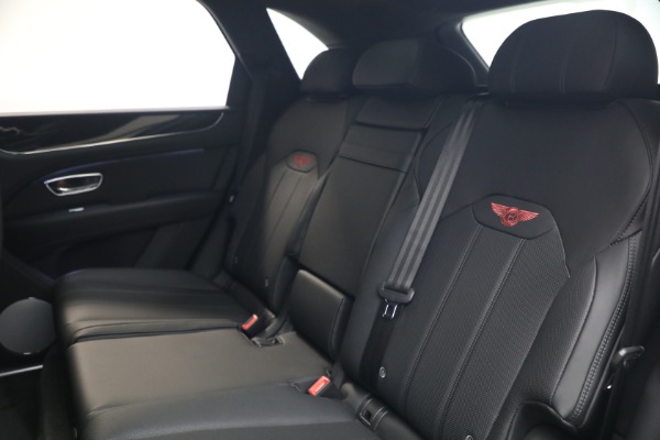 New 2026 Bentley Bentayga V8 for sale $244,330 at Rolls-Royce Motor Cars Greenwich in Greenwich CT 06830 24