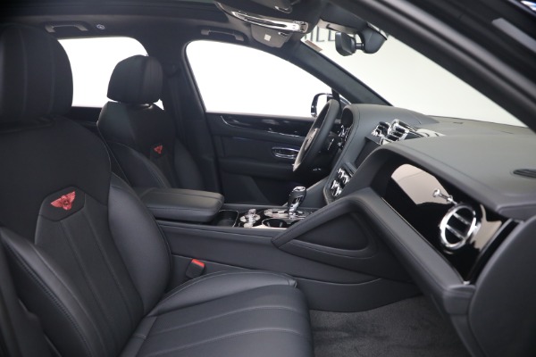 New 2026 Bentley Bentayga V8 for sale $244,330 at Rolls-Royce Motor Cars Greenwich in Greenwich CT 06830 27