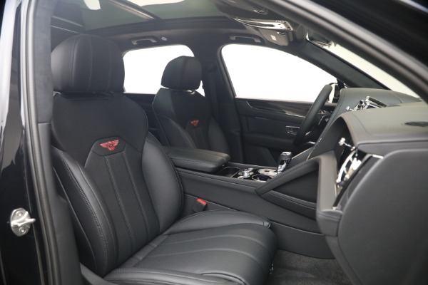 New 2026 Bentley Bentayga V8 for sale $244,330 at Rolls-Royce Motor Cars Greenwich in Greenwich CT 06830 28