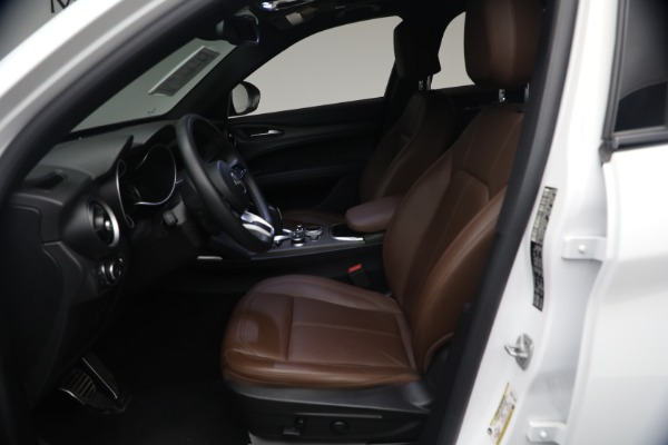 Used 2023 Alfa Romeo Stelvio Ti for sale $32,900 at Rolls-Royce Motor Cars Greenwich in Greenwich CT 06830 13