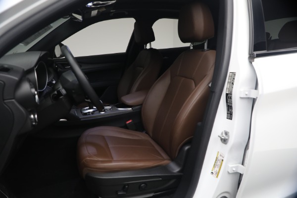 Used 2023 Alfa Romeo Stelvio Ti for sale $32,900 at Rolls-Royce Motor Cars Greenwich in Greenwich CT 06830 14