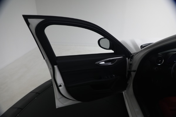 New 2026 Alfa Romeo Giulia Veloce for sale $55,870 at Rolls-Royce Motor Cars Greenwich in Greenwich CT 06830 24
