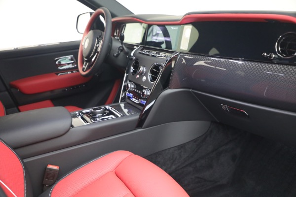 New 2027 Rolls-Royce Black Badge Cullinan for sale $569,350 at Rolls-Royce Motor Cars Greenwich in Greenwich CT 06830 18