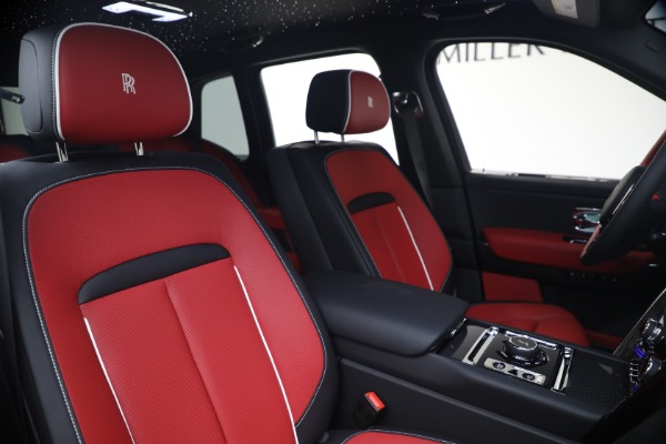 New 2027 Rolls-Royce Black Badge Cullinan for sale $569,350 at Rolls-Royce Motor Cars Greenwich in Greenwich CT 06830 20