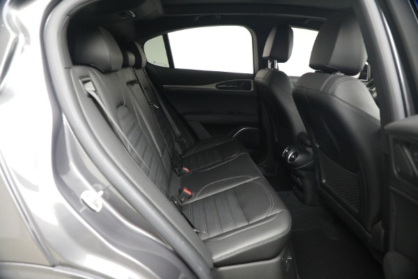 Used 2023 Alfa Romeo Stelvio Veloce for sale $34,900 at Rolls-Royce Motor Cars Greenwich in Greenwich CT 06830 20