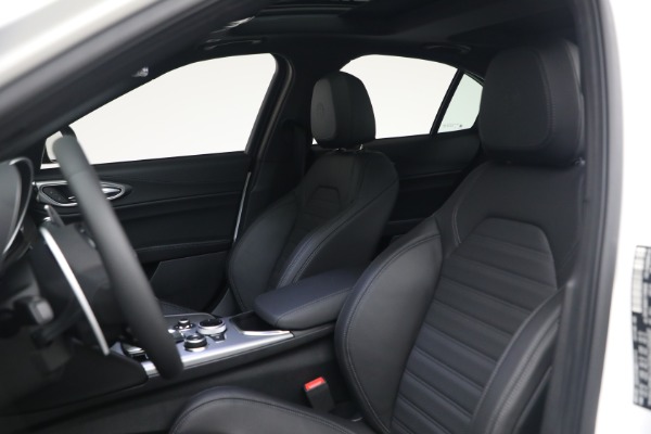 New 2026 Alfa Romeo Giulia Veloce for sale $57,670 at Rolls-Royce Motor Cars Greenwich in Greenwich CT 06830 15