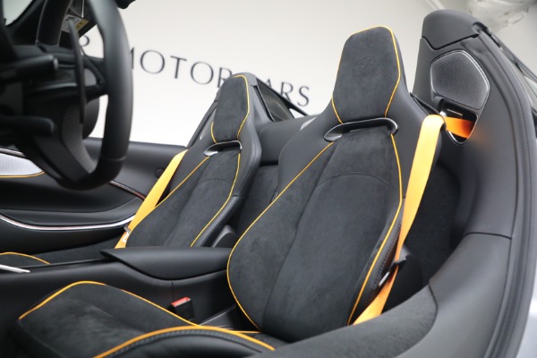New 2026 McLaren Artura Spider Vision for sale $337,400 at Rolls-Royce Motor Cars Greenwich in Greenwich CT 06830 28