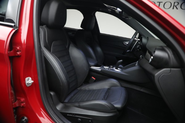 Used 2023 Alfa Romeo Giulia Veloce for sale $33,900 at Rolls-Royce Motor Cars Greenwich in Greenwich CT 06830 16