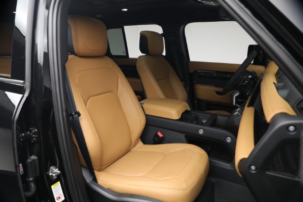 Used 2024 Land Rover Defender 110 V8 P525 for sale $84,900 at Rolls-Royce Motor Cars Greenwich in Greenwich CT 06830 17