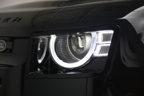 Used 2024 Land Rover Defender 110 V8 P525 for sale $84,900 at Rolls-Royce Motor Cars Greenwich in Greenwich CT 06830 24