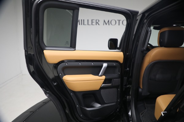 Used 2024 Land Rover Defender 110 V8 P525 for sale $84,900 at Rolls-Royce Motor Cars Greenwich in Greenwich CT 06830 28