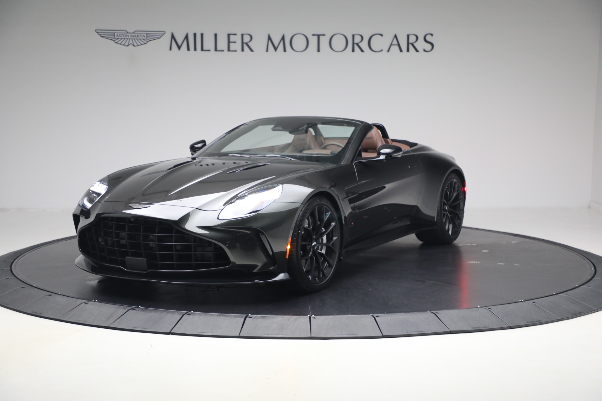 New 2026 Aston Martin Vantage S Roadster for sale $263,900 at Rolls-Royce Motor Cars Greenwich in Greenwich CT 06830 1
