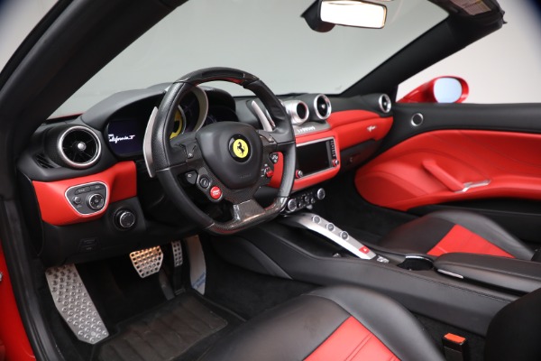 Used 2017 Ferrari California T for sale $163,900 at Rolls-Royce Motor Cars Greenwich in Greenwich CT 06830 15