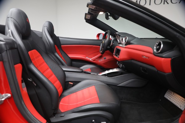 Used 2017 Ferrari California T for sale $163,900 at Rolls-Royce Motor Cars Greenwich in Greenwich CT 06830 17