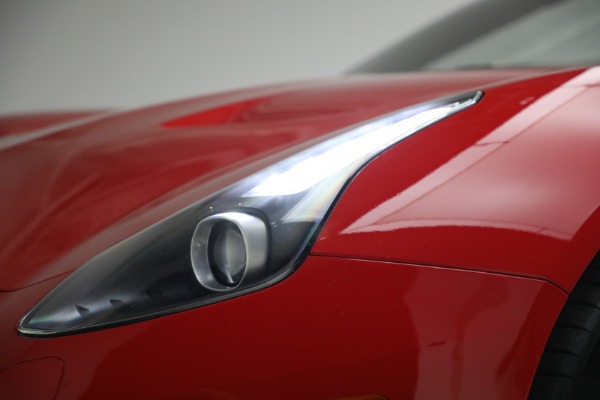 Used 2017 Ferrari California T for sale $163,900 at Rolls-Royce Motor Cars Greenwich in Greenwich CT 06830 23
