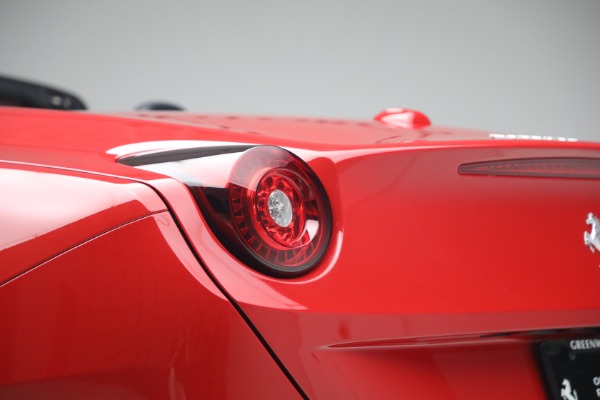 Used 2017 Ferrari California T for sale $163,900 at Rolls-Royce Motor Cars Greenwich in Greenwich CT 06830 24