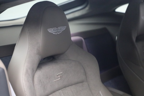 New 2026 Aston Martin Vantage S for sale $257,880 at Rolls-Royce Motor Cars Greenwich in Greenwich CT 06830 22