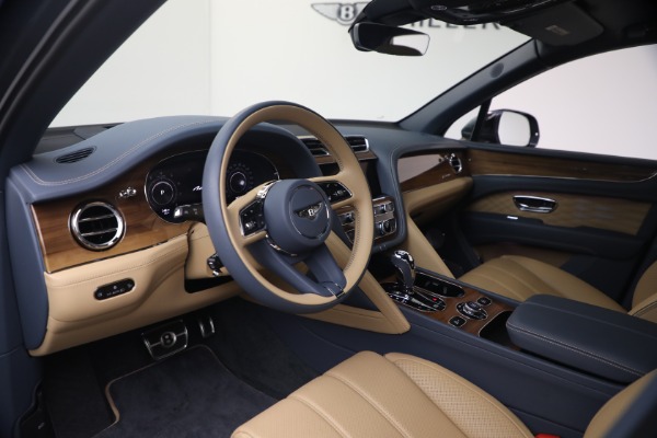 Used 2026 Bentley Bentayga EWB Azure V8 for sale $279,900 at Rolls-Royce Motor Cars Greenwich in Greenwich CT 06830 18