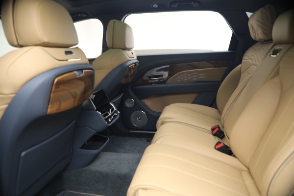 Used 2026 Bentley Bentayga EWB Azure V8 for sale $279,900 at Rolls-Royce Motor Cars Greenwich in Greenwich CT 06830 23
