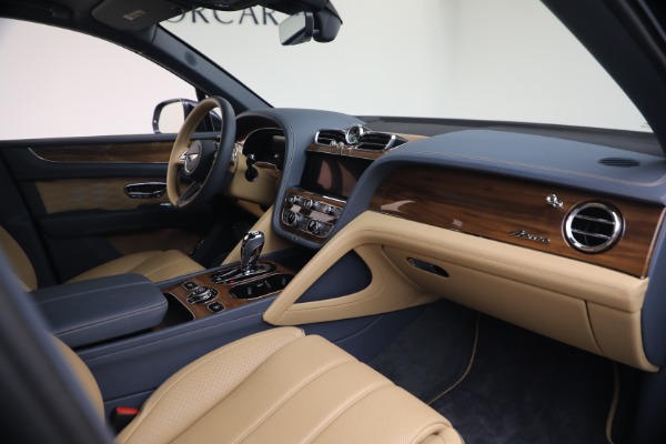 Used 2026 Bentley Bentayga EWB Azure V8 for sale $279,900 at Rolls-Royce Motor Cars Greenwich in Greenwich CT 06830 26
