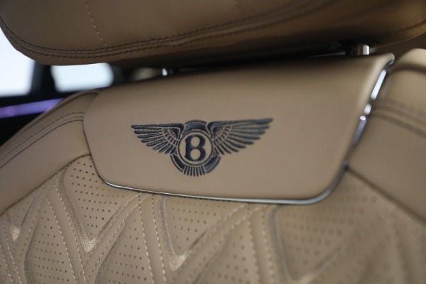 New 2027 Bentley Flying Spur Azure for sale $363,300 at Rolls-Royce Motor Cars Greenwich in Greenwich CT 06830 21