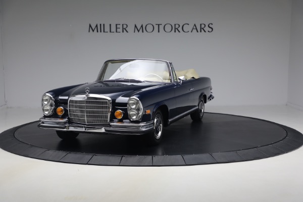 Used 1971 Mercedes-Benz 280SE 3.5 Cabriolet for sale $475,000 at Rolls-Royce Motor Cars Greenwich in Greenwich CT 06830 10
