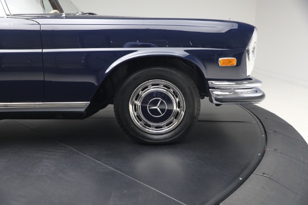 Used 1971 Mercedes-Benz 280SE 3.5 Cabriolet for sale $475,000 at Rolls-Royce Motor Cars Greenwich in Greenwich CT 06830 21