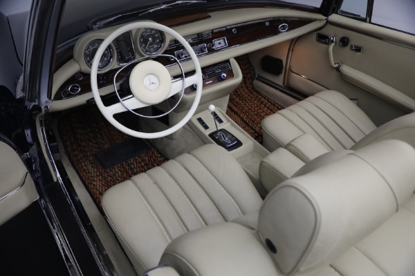 Used 1971 Mercedes-Benz 280SE 3.5 Cabriolet for sale $475,000 at Rolls-Royce Motor Cars Greenwich in Greenwich CT 06830 24