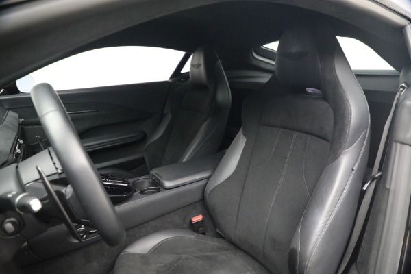 Used 2025 Aston Martin Vantage for sale $187,900 at Rolls-Royce Motor Cars Greenwich in Greenwich CT 06830 15